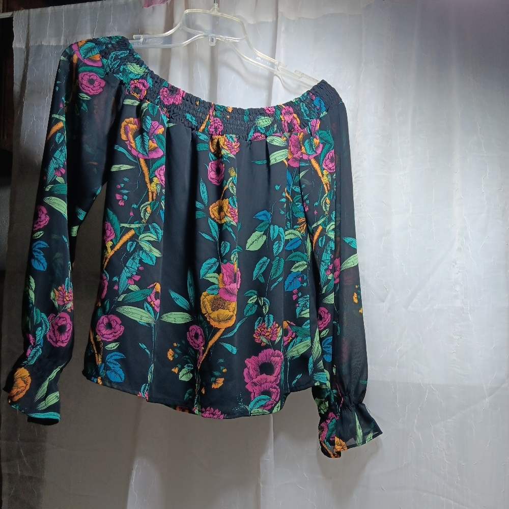 Guess Los Angeles Womens Black Floral Off-Shoulder Crop Top- Lined- Pre-owned.